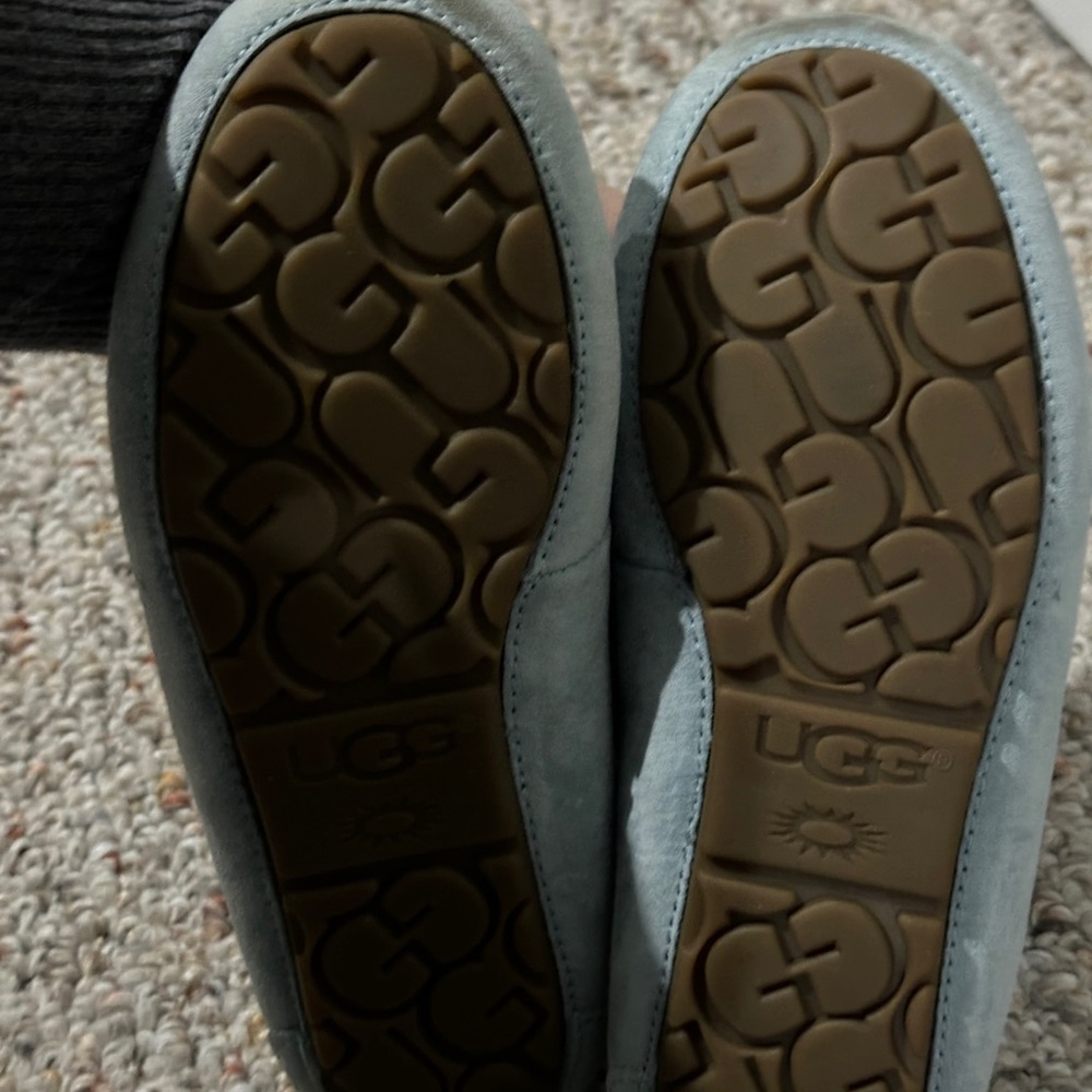 UGG Blue Suede Moccasins with Tan Laces Size 5 - Picture 4 of 4